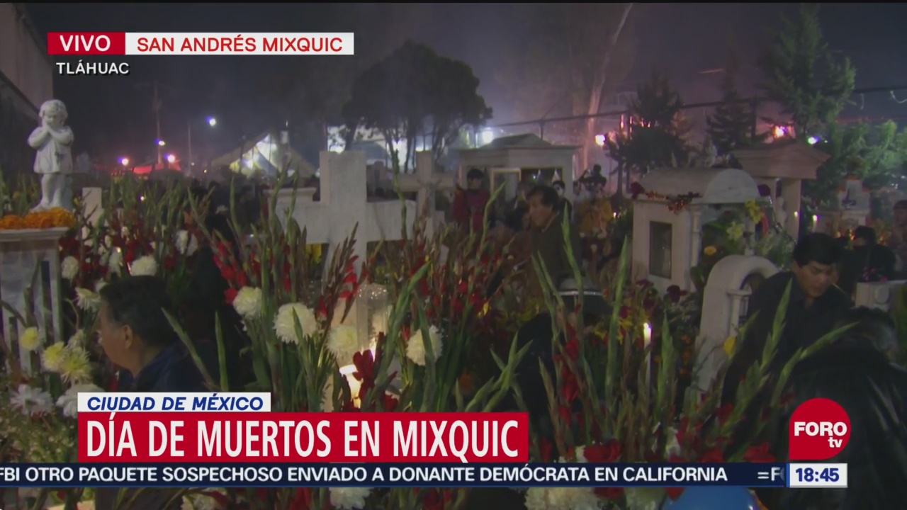 Encienden velas en San Andrés Mixquic
