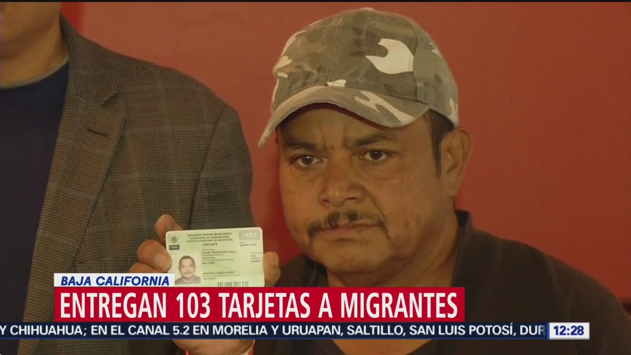 Entregan 103 tarjetas de identificación a migrantes en Tijuana