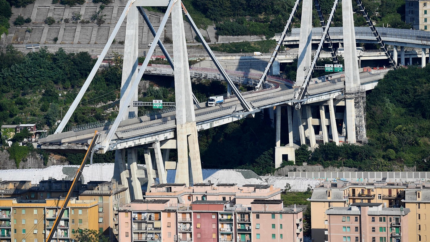 Italia alista demolición de puente colapsado en Génova