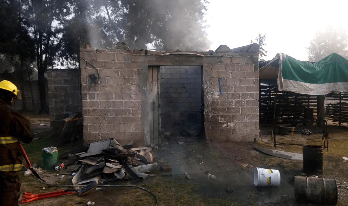 Explosión afecta taller de pirotecnia en La Saucera, Tultepec