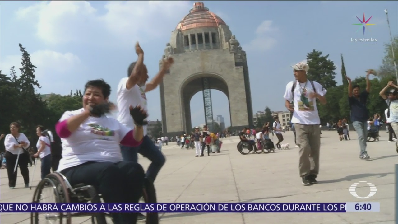 Flashmob inclusivo invade el Monumento a la Revolución, CDMX