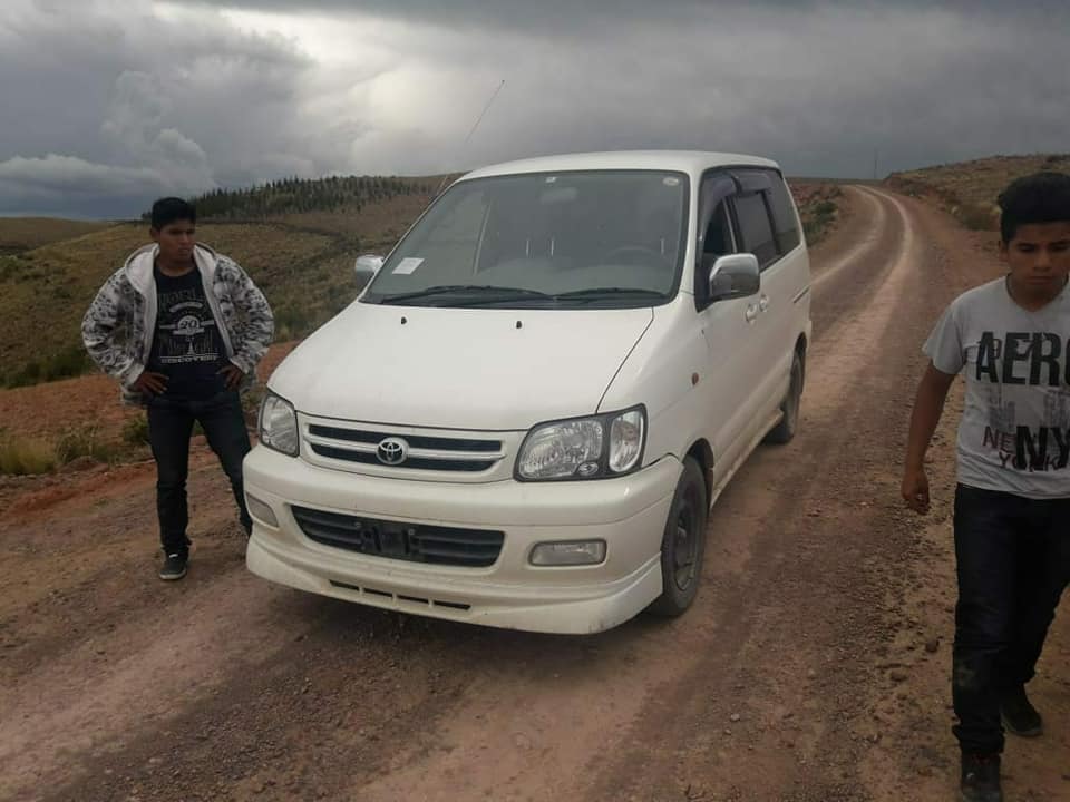 Dos jóvenes son lapidados y quemados en Bolivia por robar una camioneta