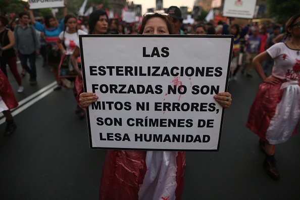 Denuncian a Alberto Fujimori por más de 2 mil esterilizaciones forzadas