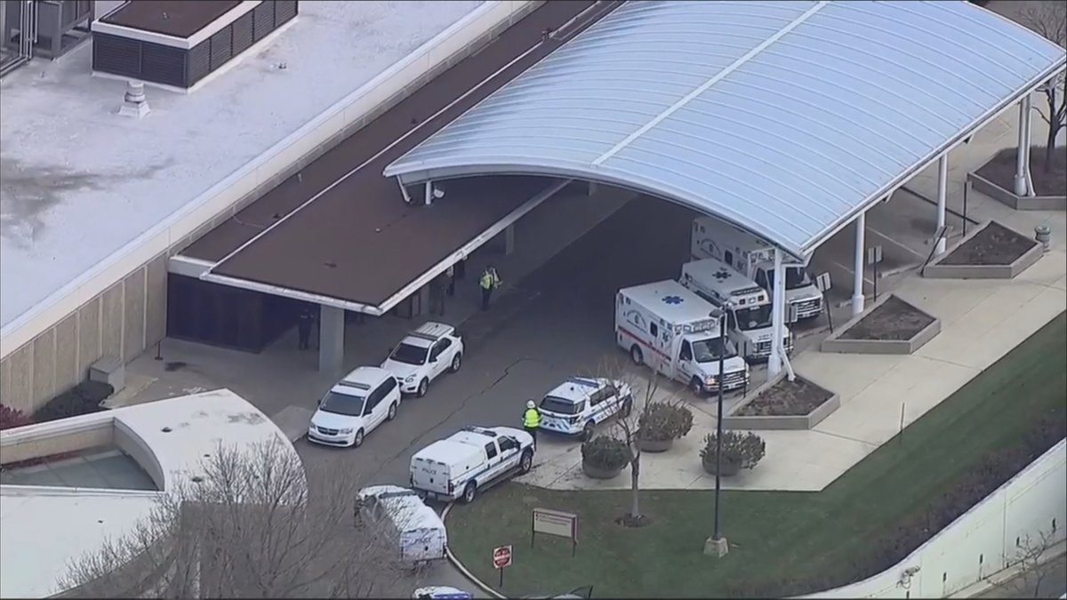 Reportan múltiples víctimas por tiroteo en hospital de Chicago