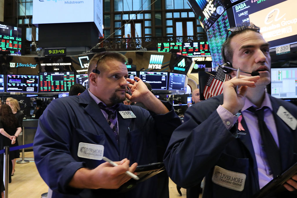 Wall Street cierra con pérdidas y el Dow Jones retrocede