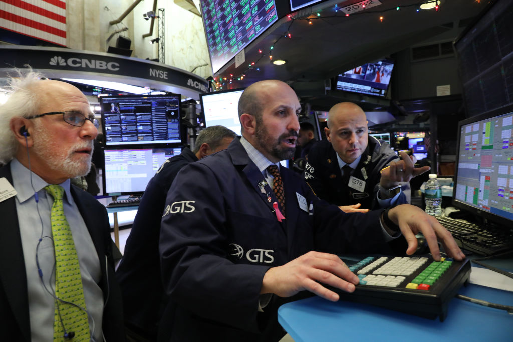 Wall Street cierra en rojo y el Dow Jones cede 0.11 por ciento