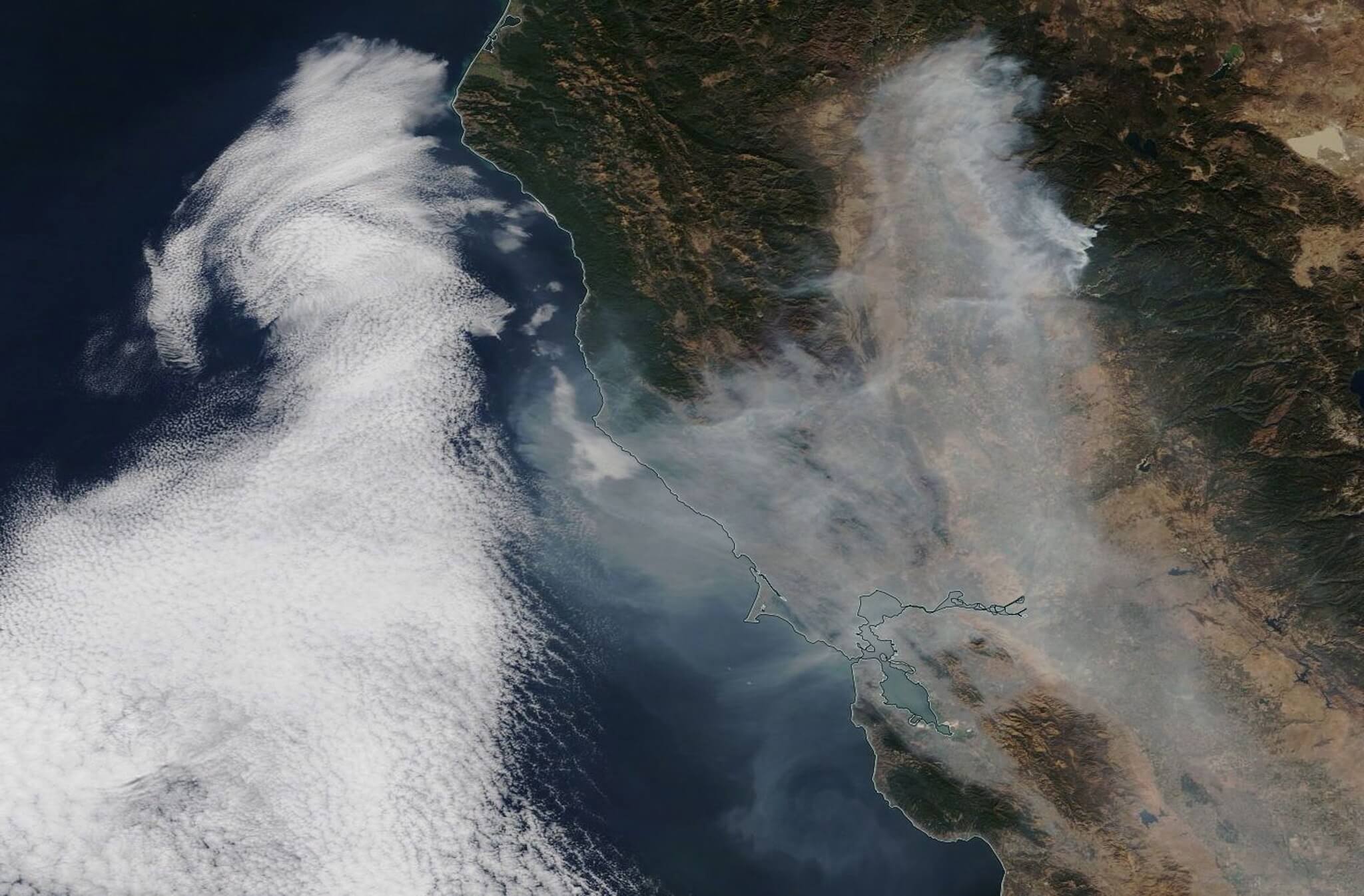 California: Más de 70 muertos y mil desaparecidos en incendio forestal