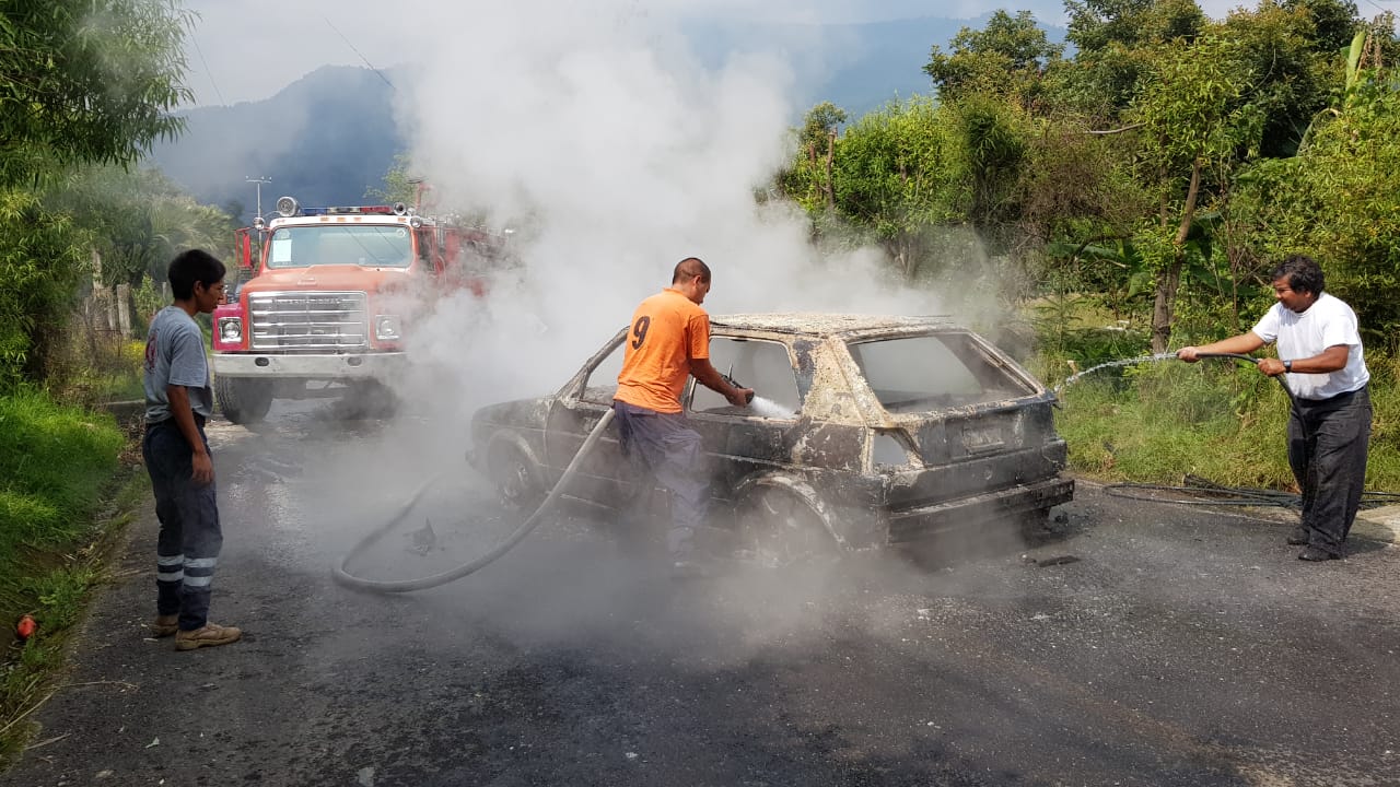 Linchan y queman a 4 presuntos secuestradores en Zitácuaro