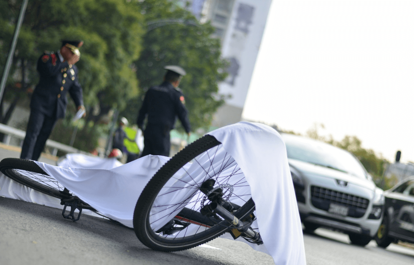 Ciclistas se manifiestan en CDMX, exigen respeto