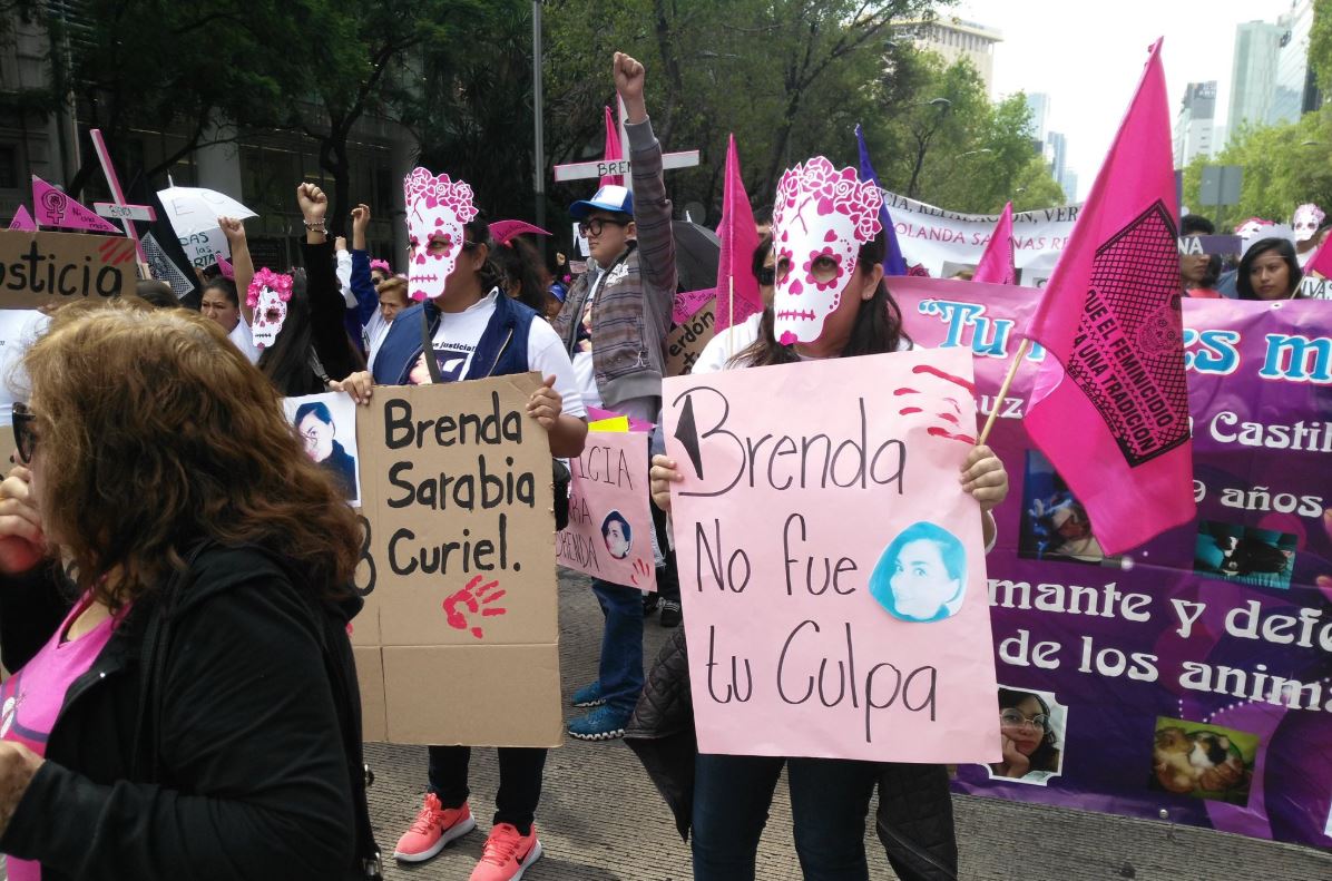 Marchan en CDMX para exigir cese de feminicidios
