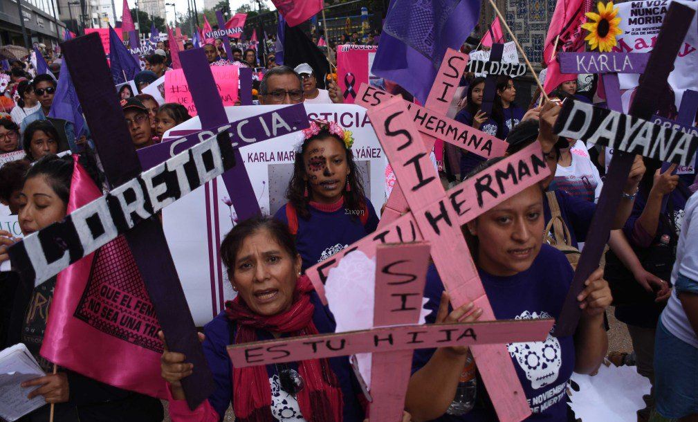 marchan en cdmx para exigir cese de feminicidios