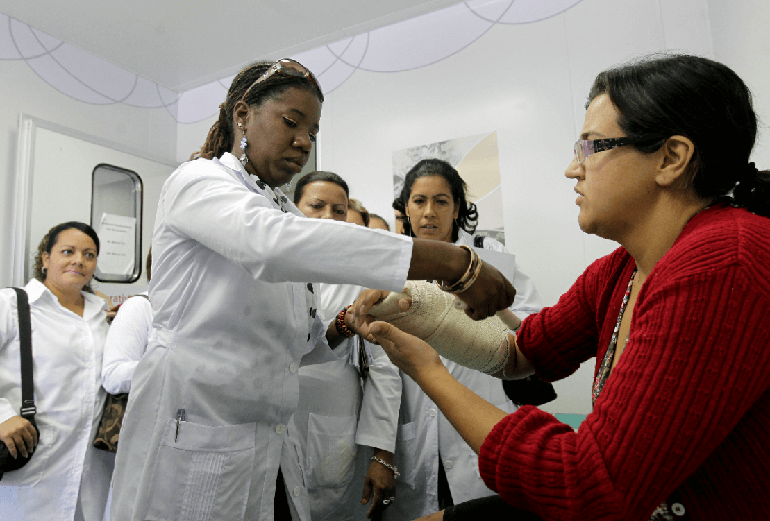 Cuba se retira de programa ‘Más Médicos’ en Brasil tras amenazas de Bolsonaro