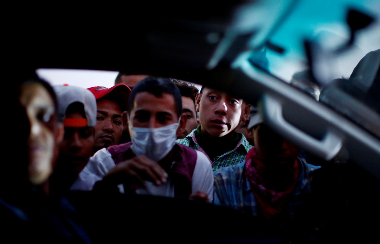 Detienen a 60 migrantes centroamericanos en Sonora