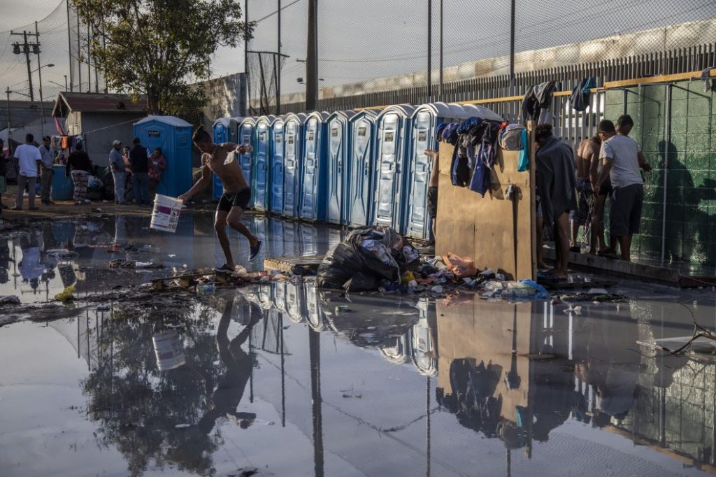 Migrantes centroamericanos serán reubicados a 20 km