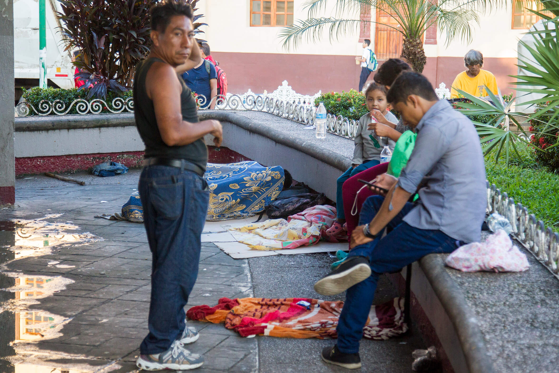 Migrantes de tercera caravana no pueden salir de Chiapas
