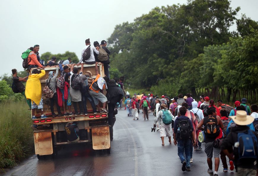 Migrantes se apartan de caravana para acelerar arribo a la CDMX