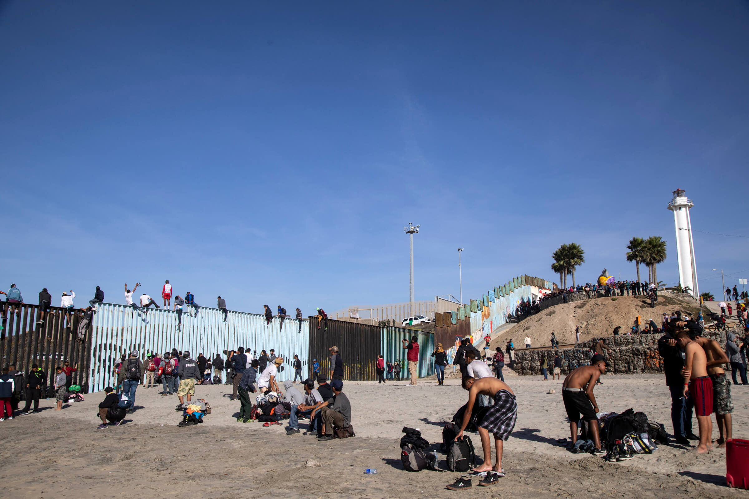 Continúa el arribo de migrantes a Tijuana; suman 48 menores