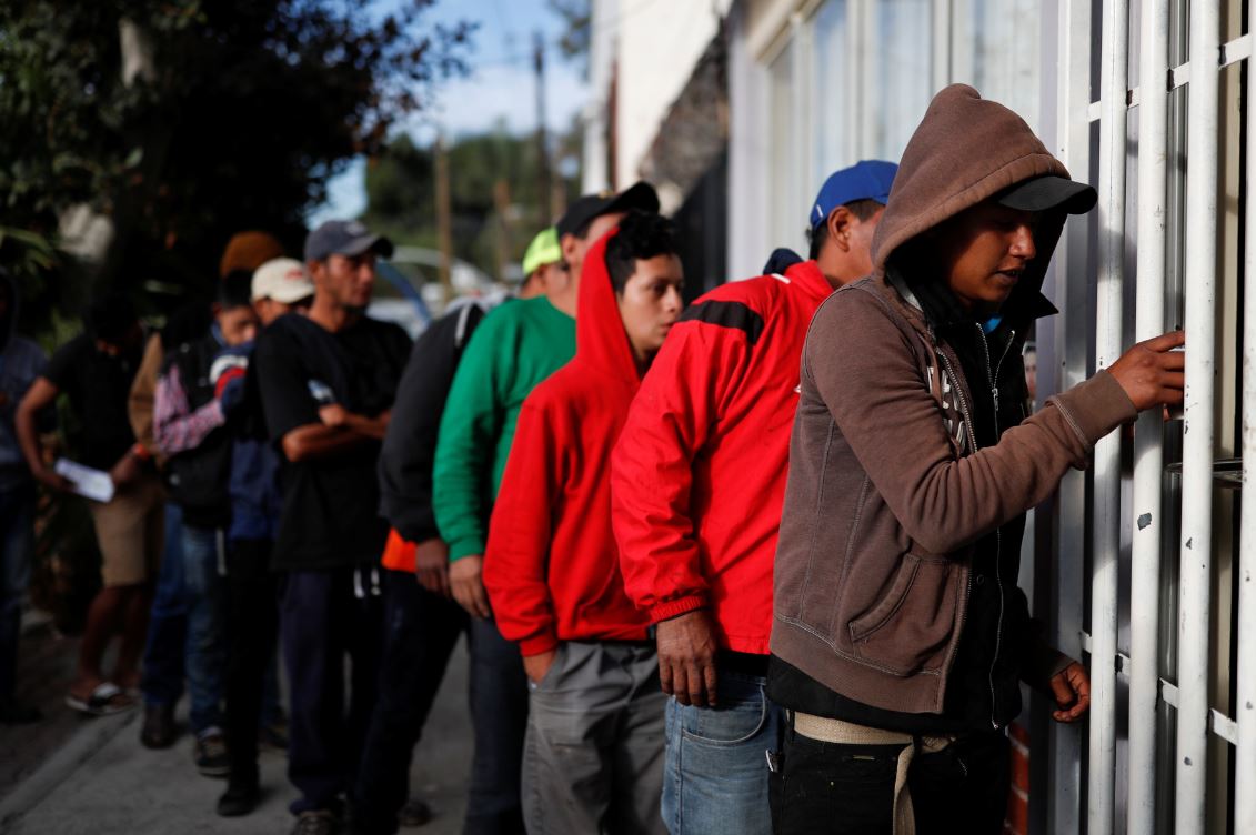 Esperan 5 mil migrantes de caravana reunirse en Tijuana domingo o lunes