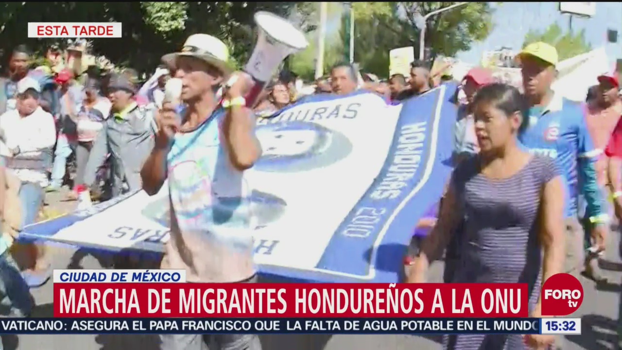 Migrantes marchan en la CDMX para pedir transporte