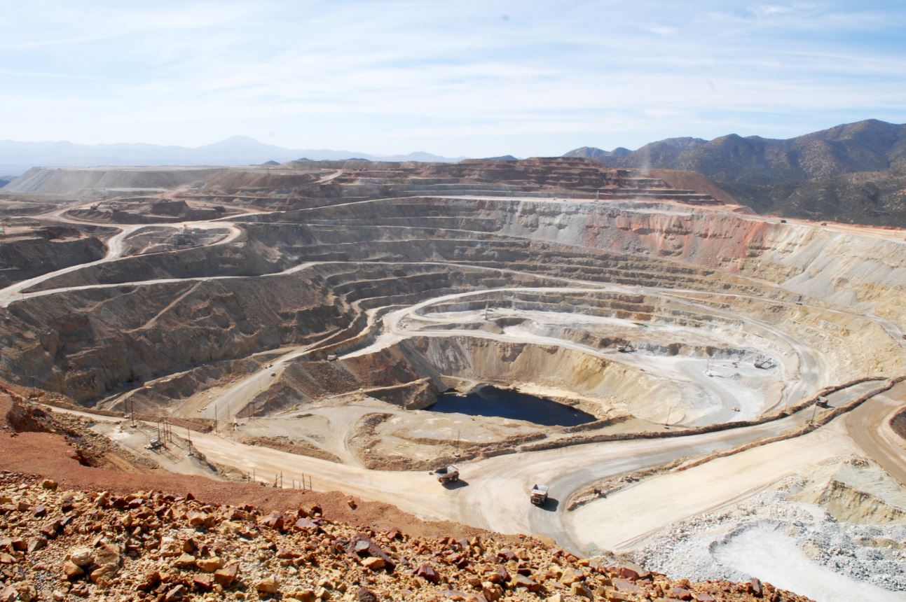 Mina de cobre en Sonora, México. La minería es una de las actividades que se realizan en América Latina que amplían el déficit de Biocapacidad (Obson)