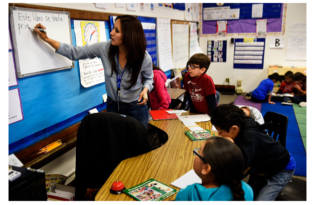 Niños durante clase de español en Denver. (Getty Images, archivo)