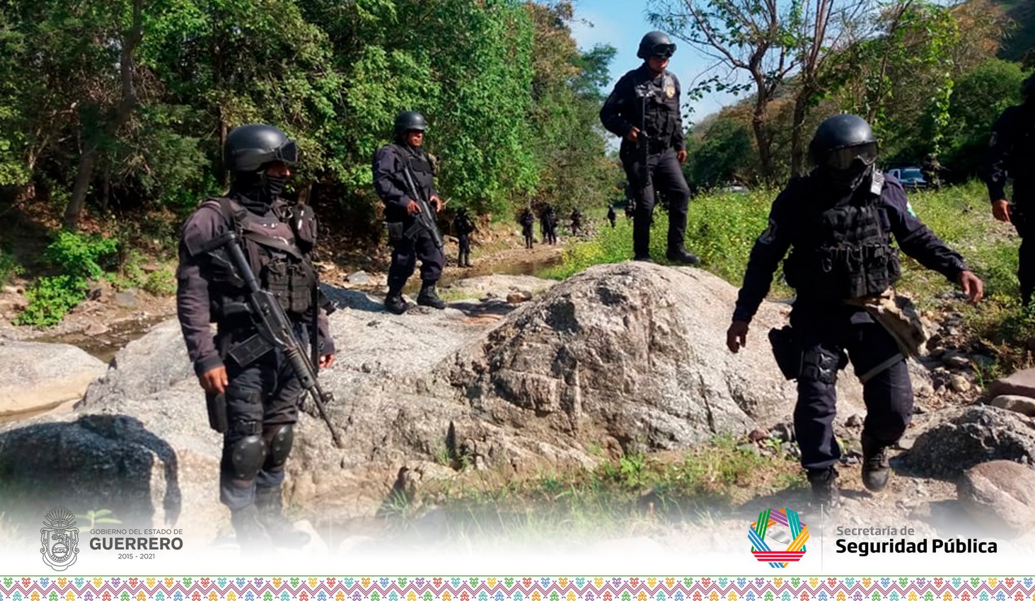 Suspenden clases en escuelas serranas de Guerrero tras irrupción de grupo armado