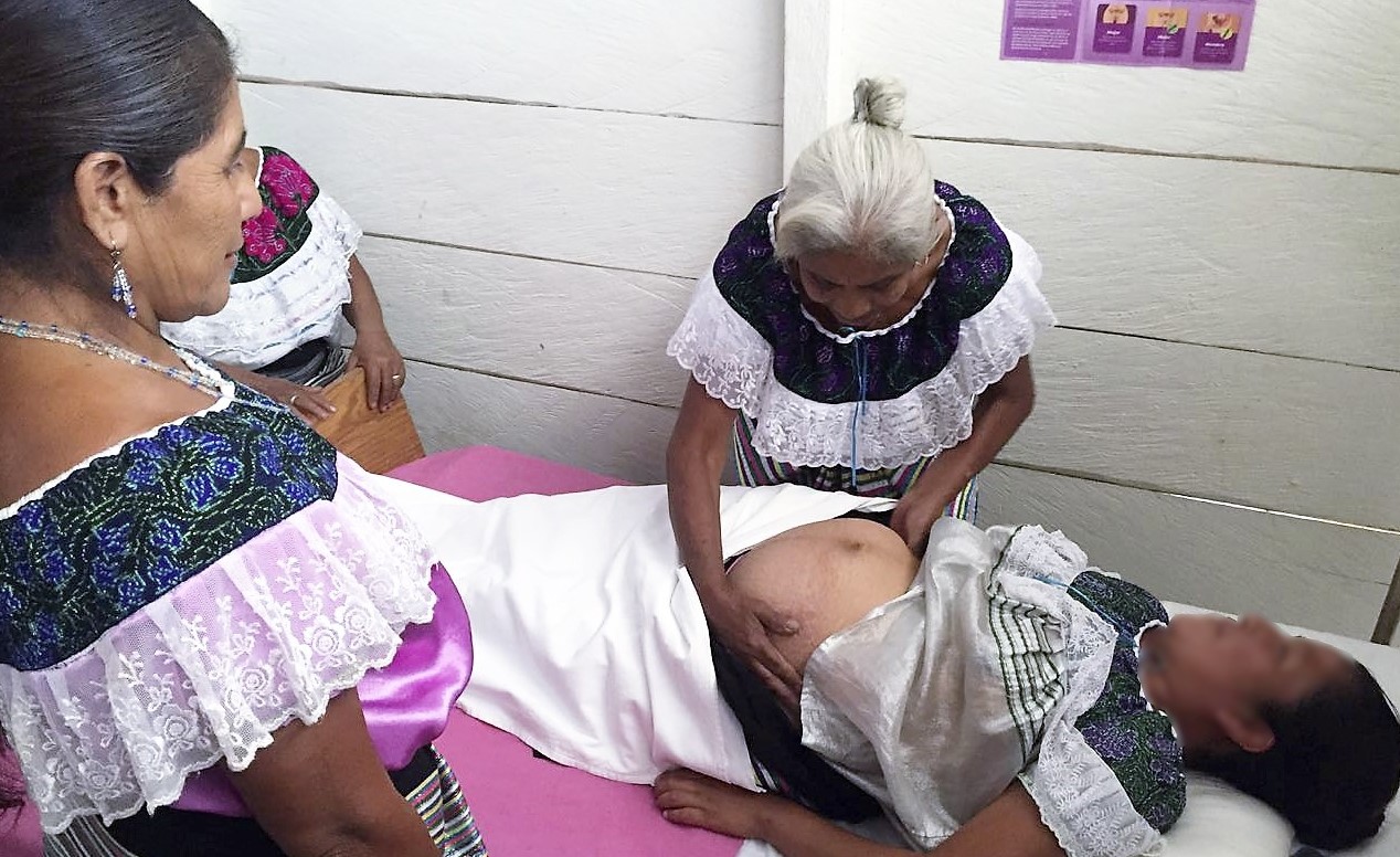 Parteras en Chiapas conservan la medicina tradicional