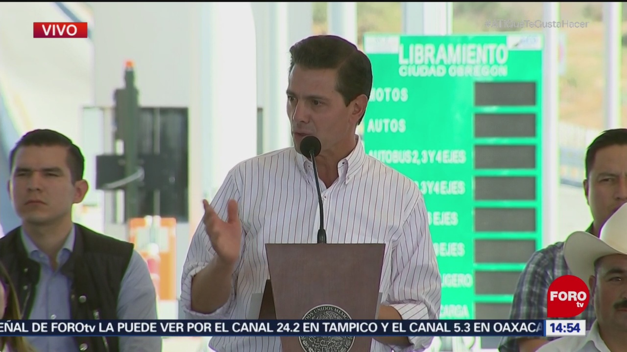 Peña Nieto entrega obra carretera en Ciudad Obregón