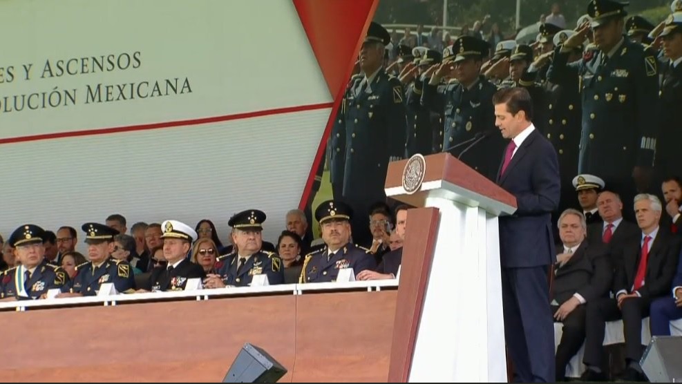 Peña Nieto recuerda la necesidad de una ley de seguridad interior