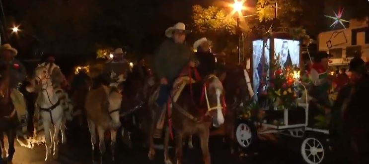 Peregrinos de Iztapalapa realizan cabalgata hacia la Basílica de Guadalupe
