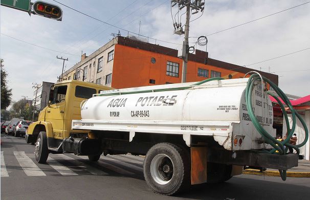 Gobierno CDMX recibió 350 llamadas solicitando pipas en primer día de corte de agua