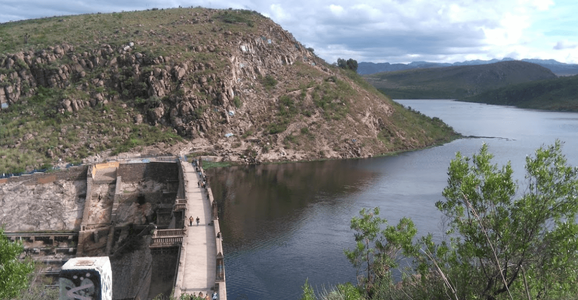 Lluvias en SLP elevan agua de presa San José a nivel máximo