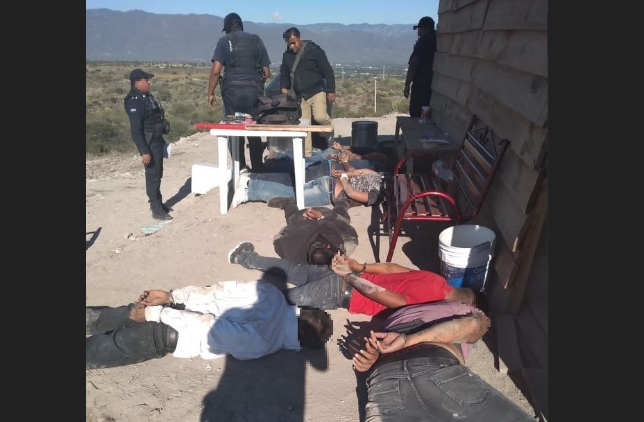 Detienen a ocho presuntos secuestradores en Puebla; rescatan a una víctima