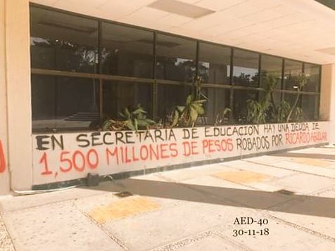 Maestros de la CNTE en Chiapas protestan por falta de pago