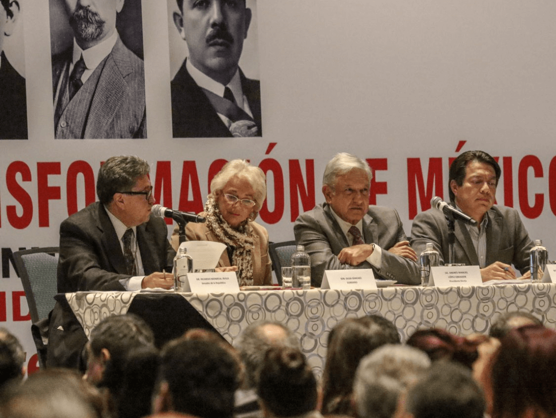Ricardo Monreal defiende iniciativa contra comisiones bancarias
