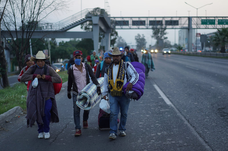 Migrantes cambian ruta; llegan a San Luis Potosí