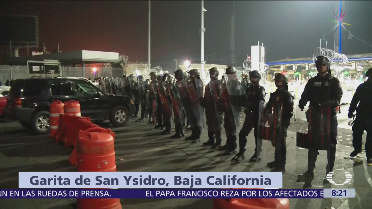 Soldados armados resguardan garita San Ysidro, cierran paso para autos y peatones