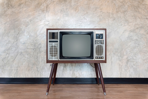 ¿Qué le pasa a tu cerebro cuando ves televisión mucho tiempo?