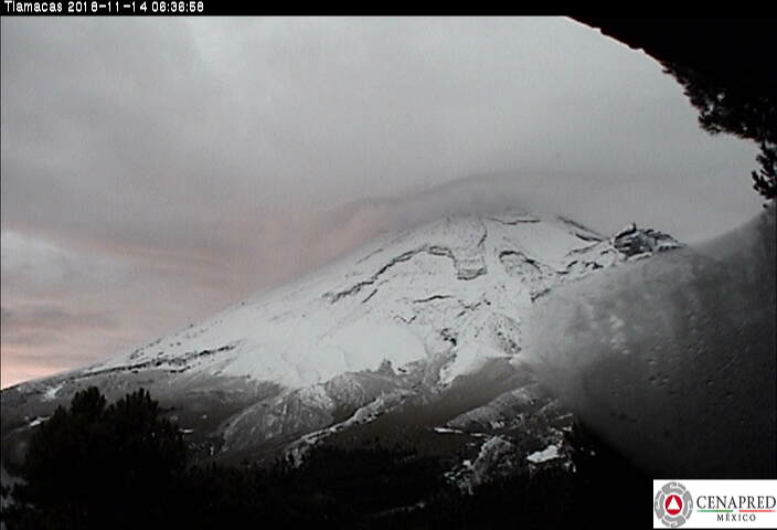 Volcán Popocatépetl y Nevado de Toluca amanecen cubiertos de nieve
