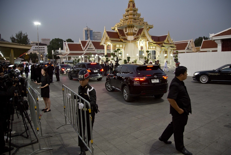 Realizan en Tailandia funeral del dueño del club Leicester