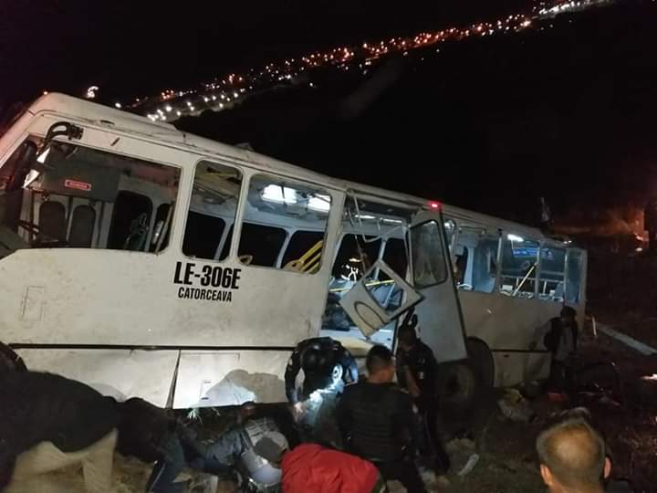 accidente autobus deja siete muertos y 35 lesionados leon guanajuato