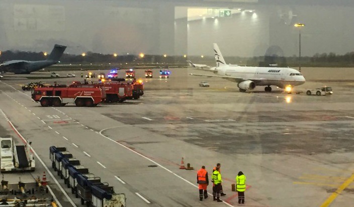 Suspenden vuelos por auto sospechoso en aeropuerto de Hannover, Alemania