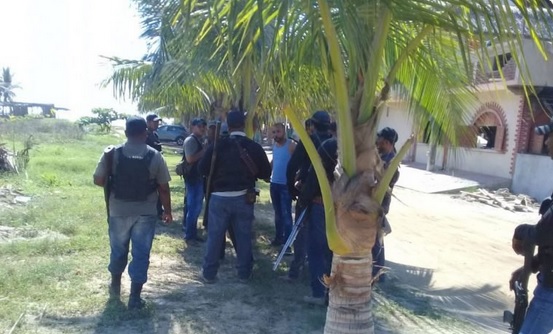 Hombres armados atacan comunitarios Barra Vieja, Acapulco
