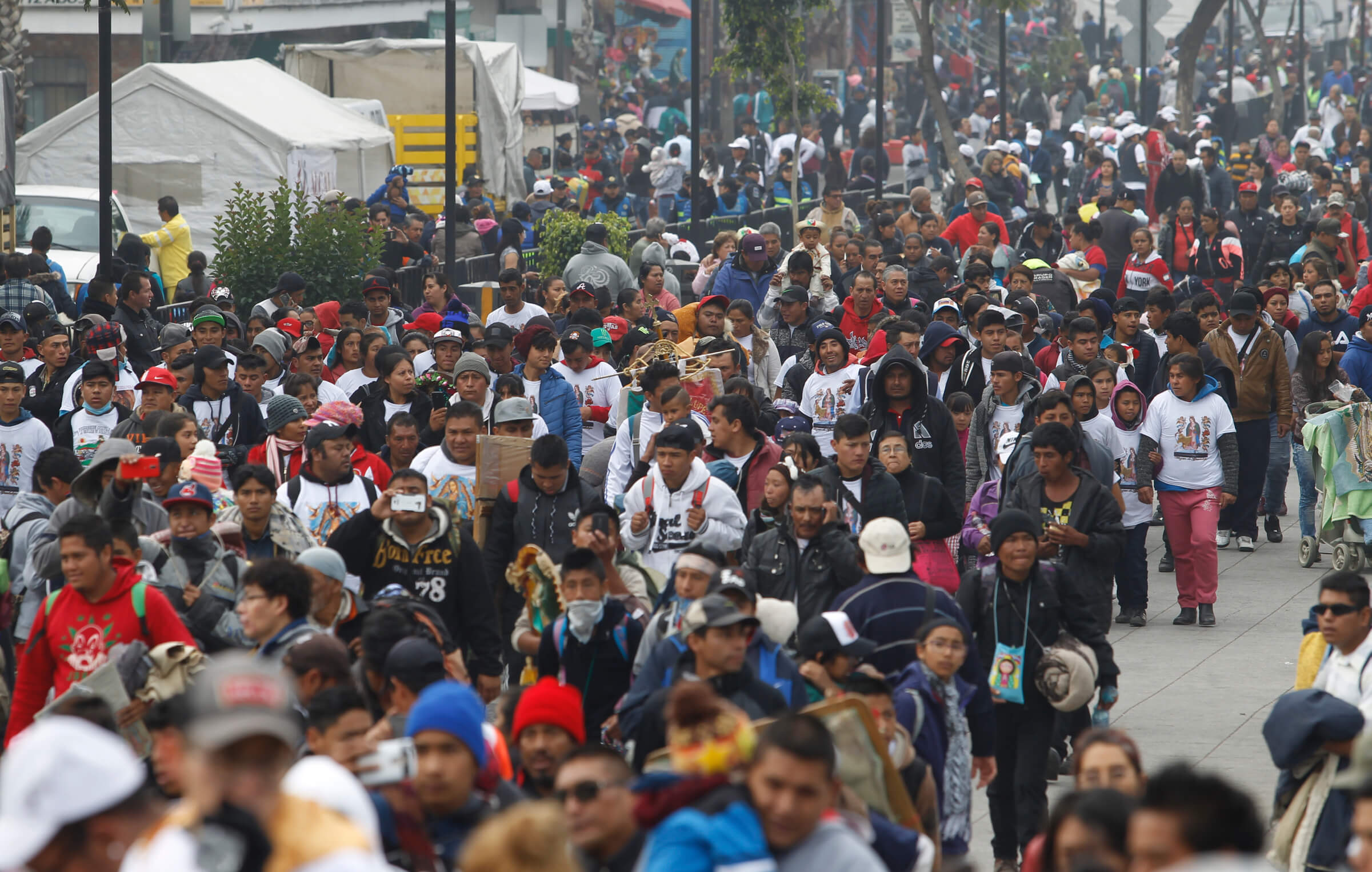 Peregrinos llegan a Basílica de Guadalupe, suman 4 millones 