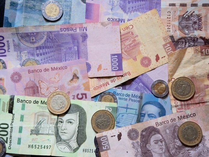 México aumentará salario mínimo en 16% a 102.7 pesos en 2019