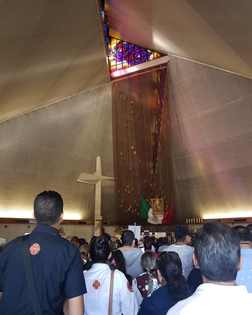 Bomberos de Nuevo León realizan peregrinación