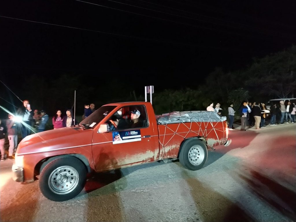 Caravana de migrantes llega a Jalpan de Serra