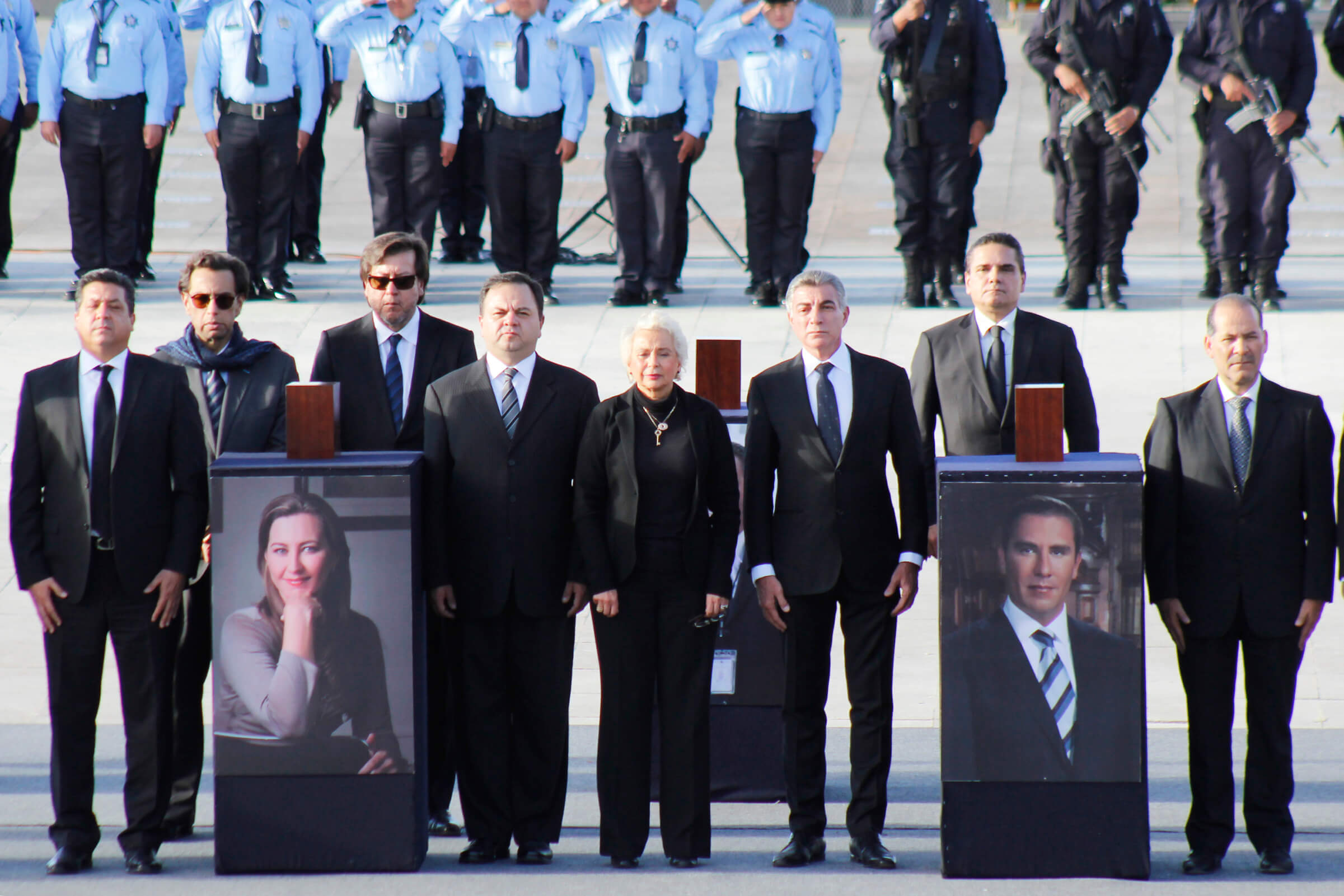 Realizan funeral de estado Erika Alonso y Moreno Valle