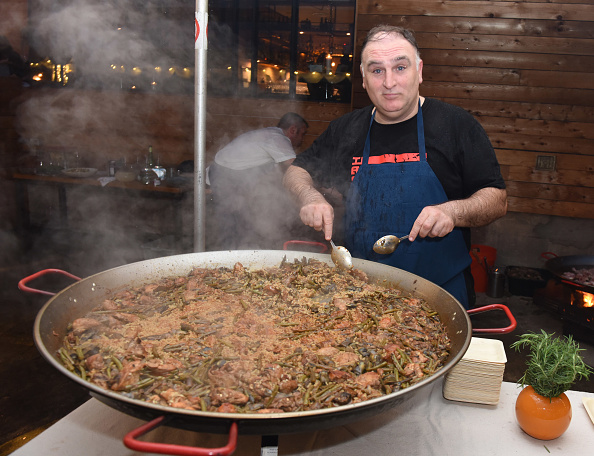 Cocinero español dará almuerzos gratis a empleados por cierre de gobierno de EU