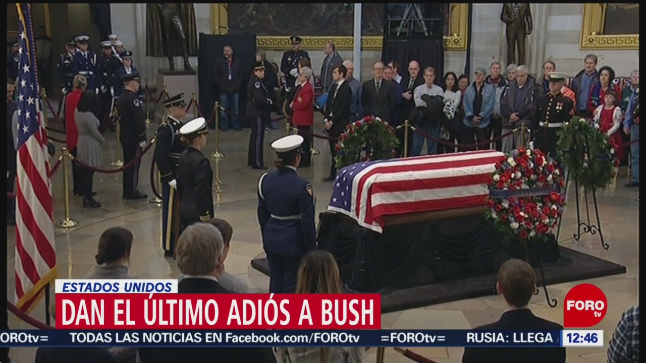 Continúan largas filas para dar último adiós a George H.W. Bush
